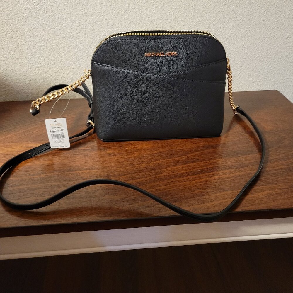 NWT Michael Kors Jet Set Travel Dome Crossbody in Black with Gold Hardware